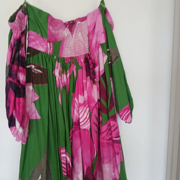 Elegant Floral Maxi Dress in Green and Pink - Picture 7 of 8